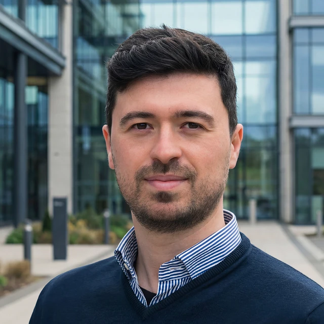 Professional photo of Daniel Dyulgerski, CFA